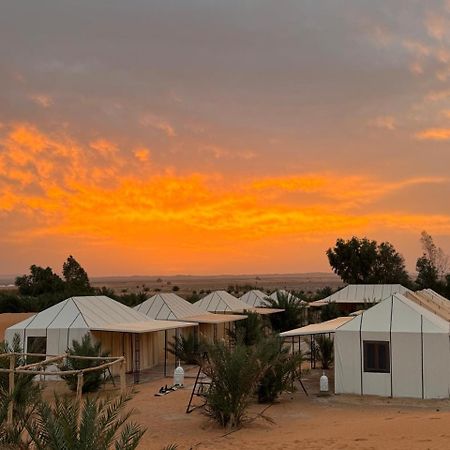 Mirage Luxury Camp Hotel Merzouga Bagian luar foto