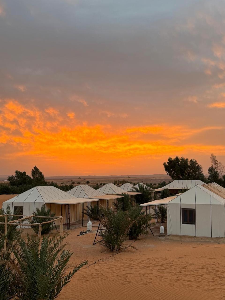 Mirage Luxury Camp Hotel Merzouga Bagian luar foto