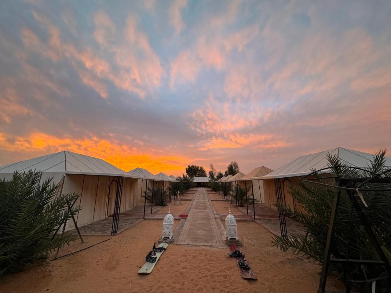 Mirage Luxury Camp Hotel Merzouga Bagian luar foto